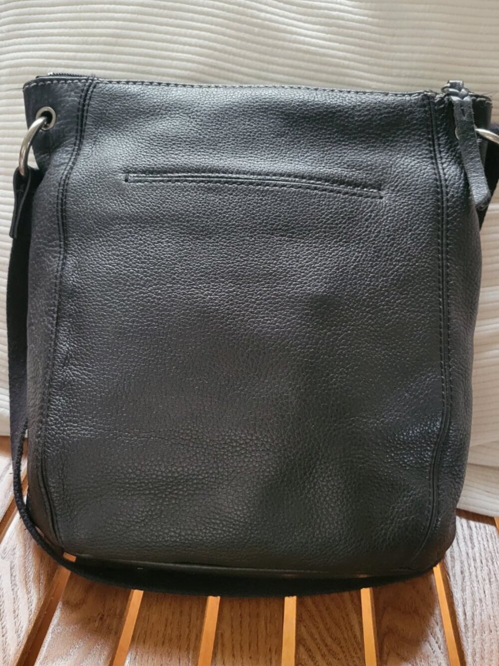 The Sak Iris Black Leather Crossbody Bag Zip Front Pocket - Picture 4 of 6